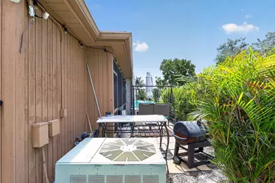 6126 Fairfield Circle, Greenacres, FL 33463 - Photo 7