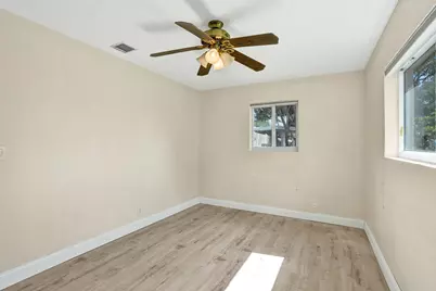 1240 SW 4th Avenue, Pompano Beach, FL 33060 - Photo 17