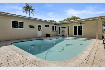 1240 SW 4th Avenue, Pompano Beach, FL 33060 - Photo 13