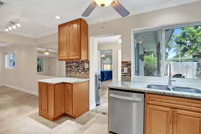 1240 SW 4th Avenue, Pompano Beach, FL 33060 - Photo 41