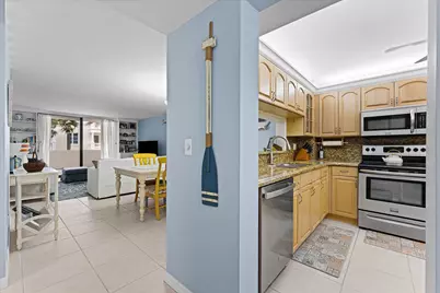 145 S Ocean Avenue #208, Palm Beach Shores, FL 33404 - Photo 5
