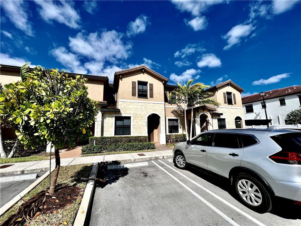 10490 W 33rd Way - 10490 W 33rd Way, Hialeah, FL 33018 Luxury Property | Jose Angel Pina