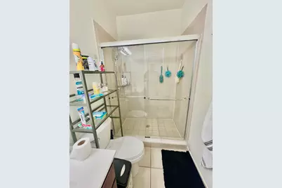 10490 W 33rd Way, Hialeah, FL 33018 - Photo 11
