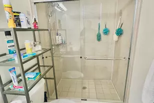 10490 W 33rd Way, Hialeah, FL 33018 - Photo 11