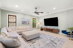 633 NE 20th St, Wilton Manors, FL 33305 - Photo 3