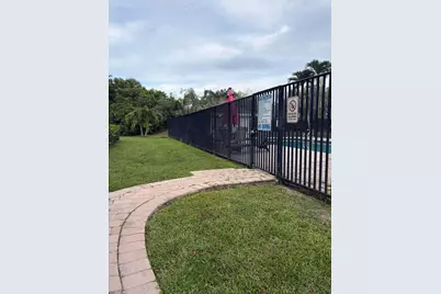 72 Fairway Lane, Royal Palm Beach, FL 33411 - Photo 15