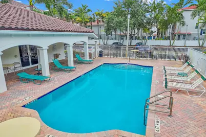 528 Bayfront Drive, Boynton Beach, FL 33435 - Photo 3