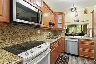 8441 Forest Hills Dr, Coral Springs, FL 33065 - Photo 9