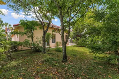 7140 Pinecreek Way, Coconut Creek, FL 33073 - Photo 23
