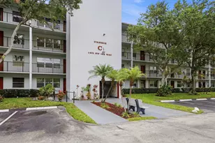 1401 SW 134th Way, Pembroke Pines, FL 33027 - Photo 3