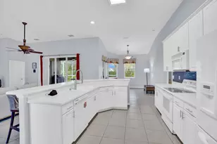 240 SW Champagne Ct Ct SW, Vero Beach, FL 32968 - Photo 7