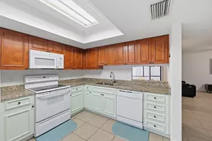 301 Lakewood Dr, Jupiter, FL 33458 - Photo 7