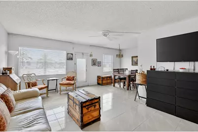 4024 Guildford E #4024, Boca Raton, FL 33434 - Photo 3