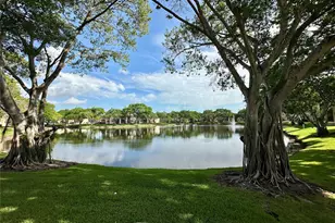 641 Cypress Lake Blvd, Pompano Beach, FL 33064 - Photo 29