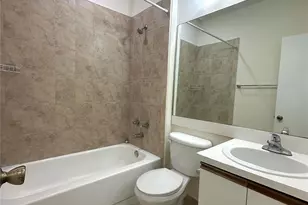 641 Cypress Lake Blvd, Pompano Beach, FL 33064 - Photo 23