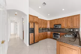 13215 Alhambra Lake Cir, Delray Beach, FL 33446 - Photo 7