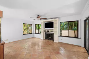 16 Via Lago, Boynton Beach, FL 33435 - Photo 11