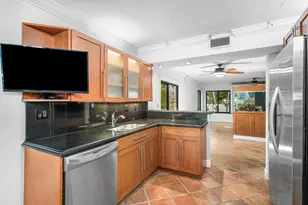 16 Via Lago, Boynton Beach, FL 33435 - Photo 19
