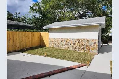953 NE 34th Street, Oakland Park, FL 33334 - Photo 3