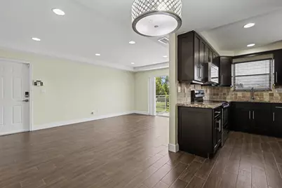 1250 SW 113th Terrace #204, Pembroke Pines, FL 33025 - Photo 3