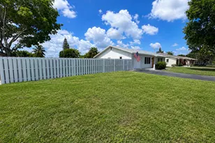 11100 NW 25th Ct, Sunrise, FL 33322 - Photo 3