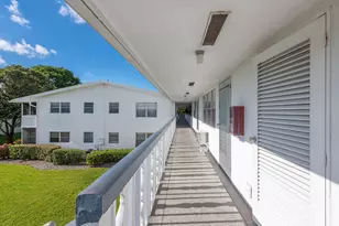 393 Windsor, West Palm Beach, FL 33417 - Photo 3