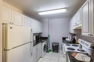 2100 Greenview Shores Blvd, Wellington, FL 33414 - Photo 9