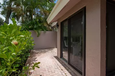 6602 Thornhill Court, Boca Raton, FL 33433 - Photo 5
