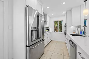 2043 NE 29th St, Fort Lauderdale, FL 33306 - Photo 13