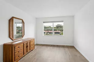 180 Lake Frances Dr, West Palm Beach, FL 33411 - Photo 21