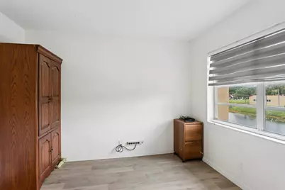 180 Lake Frances Drive, West Palm Beach, FL 33411 - Photo 15