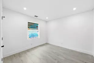 216 NE 23rd Ave, Pompano Beach, FL 33062 - Photo 15