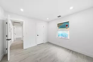 216 NE 23rd Ave, Pompano Beach, FL 33062 - Photo 15