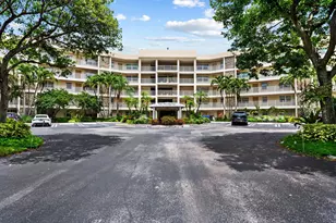 800 Cypress Grove Dr, Pompano Beach, FL 33069 - Photo 1