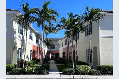 726 SW 1st Way, Pompano Beach, FL 33060 - Photo 1