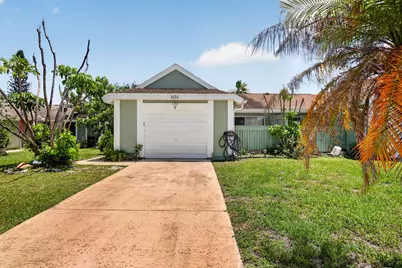 1434 SE Larkwood Circle, Port Saint Lucie, FL 34952 - Photo 17