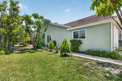 1434 SE Larkwood Circle, Port Saint Lucie, FL 34952 - Photo 3