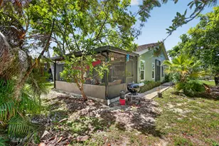1434 SE Larkwood Cir, Port Saint Lucie, FL 34952 - Photo 27
