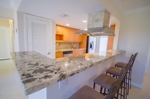 300 E Royal Palm Rd, Boca Raton, FL 33432 - Photo 11