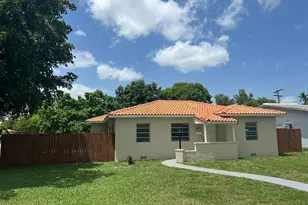 875 Westward Dr, Miami Springs, FL 33166 - Photo 1