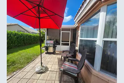 120 NW 189th Avenue NW, Pembroke Pines, FL 33029 - Photo 5