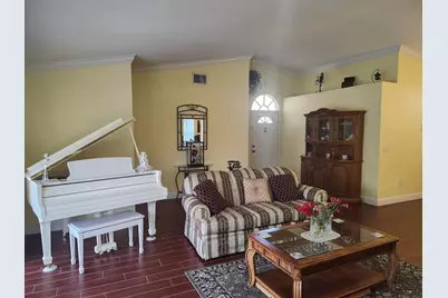 120 NW 189th Avenue NW, Pembroke Pines, FL 33029 - Photo 9
