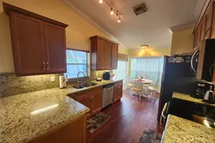 120 NW 189th Ave NW, Pembroke Pines, FL 33029 - Photo 11