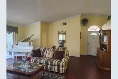 120 NW 189th Avenue NW, Pembroke Pines, FL 33029 - Photo 7