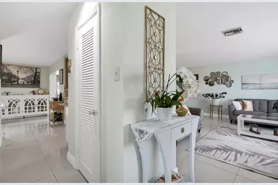 7204 NW 71st Avenue, Tamarac, FL 33321 - Photo 9