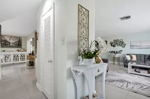 7204 NW 71st Ave, Tamarac, FL 33321 - Photo 9