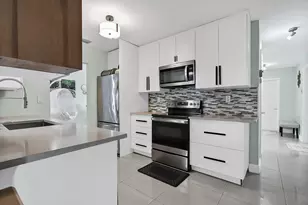 7204 NW 71st Ave, Tamarac, FL 33321 - Photo 17