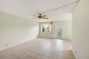 132 Cambridge F, West Palm Beach, FL 33417 - Photo 7