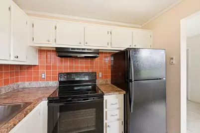 132 Cambridge F, West Palm Beach, FL 33417 - Photo 11