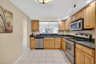 145 S Ocean Avenue #219, Palm Beach Shores, FL 33404 - Photo 11